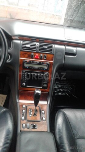 Mercedes E 270 2001, 329,128 km - 2.2 l - Bakı
