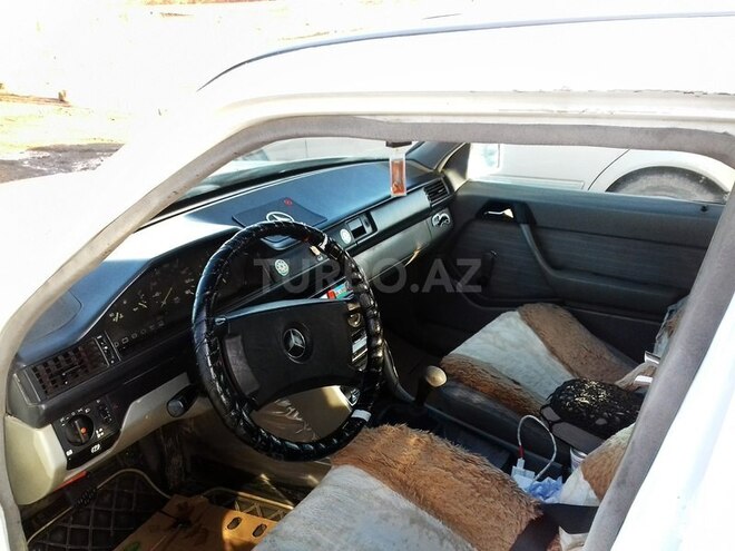 Mercedes E 200 1989, 568,053 km - 2.0 l - Bakı