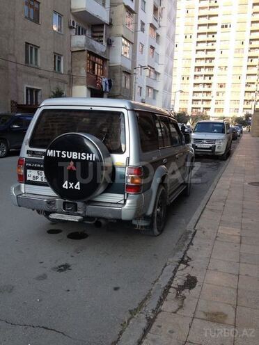 Mitsubishi Pajero 1993, 360,000 km - 2.8 l - Yardımlı