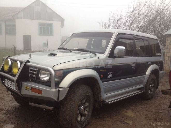 Mitsubishi Pajero 1993, 360,000 km - 2.8 l - Yardımlı
