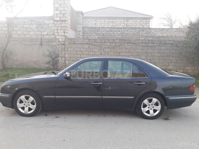 Mercedes E 240 2001, 222,048 km - 2.6 л - Bakı