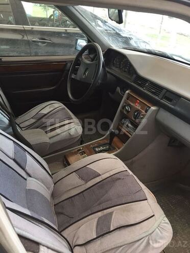 Mercedes E 230 1987, 150,000 km - 2.3 л - Bakı