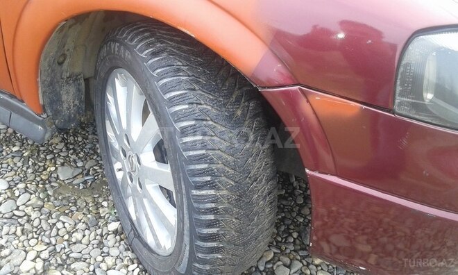 Opel Astra 2002, 200,000 km - 1.8 л - Mingəçevir