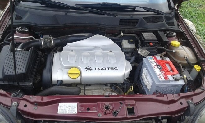 Opel Astra 2002, 200,000 km - 1.8 л - Mingəçevir