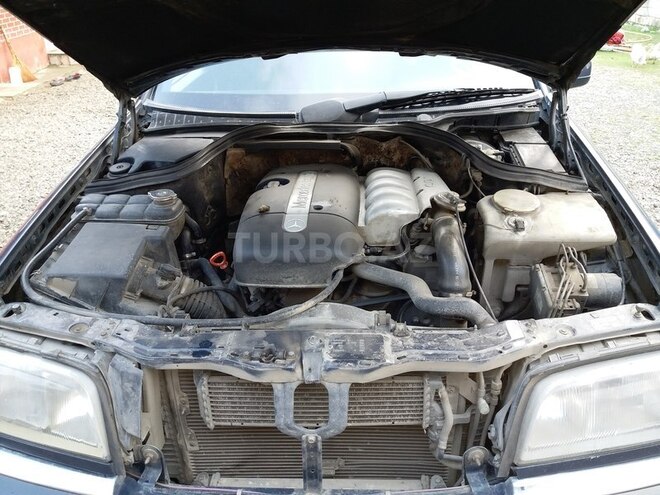Mercedes C 220 1998, 300,000 km - 2.2 л - Astara