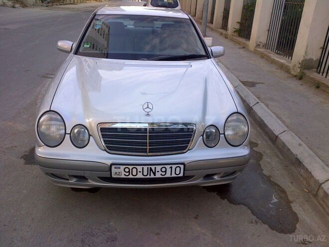 Mercedes E 200 2000, 220,000 km - 2.0 l - Bakı