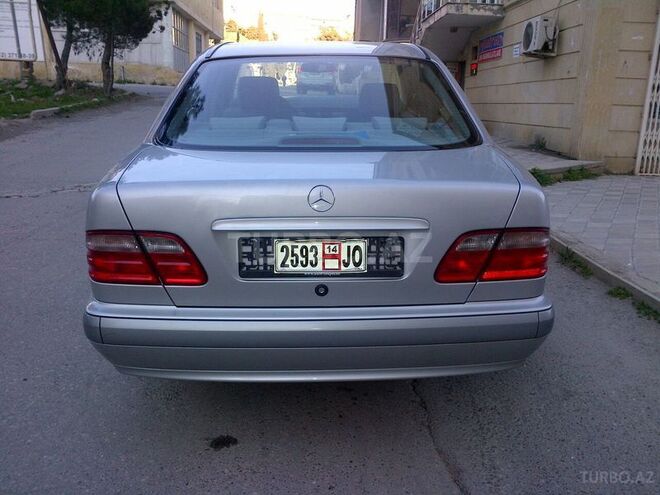 Mercedes E 200 2000, 220,000 km - 2.0 l - Bakı