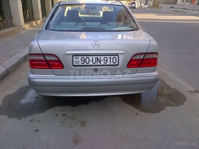 Mercedes E 200 2000, 220,000 km - 2.0 l - Bakı