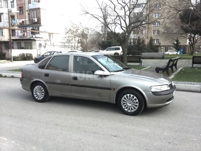 Opel Vectra 1996, 324,526 km - 1.6 l - Bakı