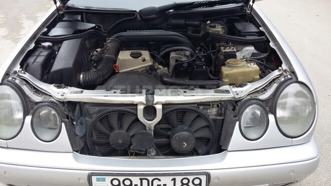 Mercedes E 220 1998, 322,000 km - 2.2 l - Bakı