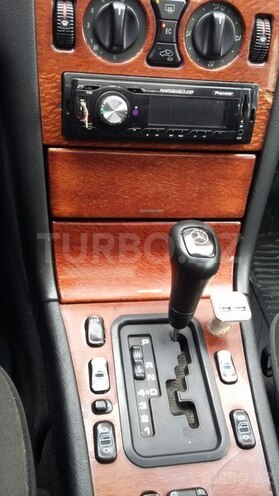 Mercedes E 220 1998, 322,000 km - 2.2 l - Bakı