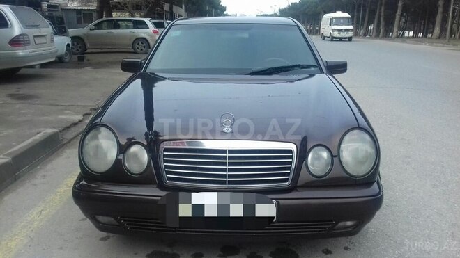 Mercedes E 220 1999, 285,231 km - 2.2 л - Bakı