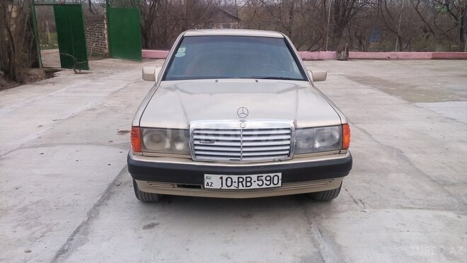 Mercedes 190 1991, 450,000 km - 2.0 l - Qazax