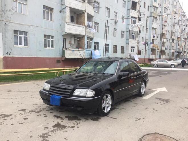 Mercedes C 230 1997, 130,000 km - 2.3 l - Sumqayıt