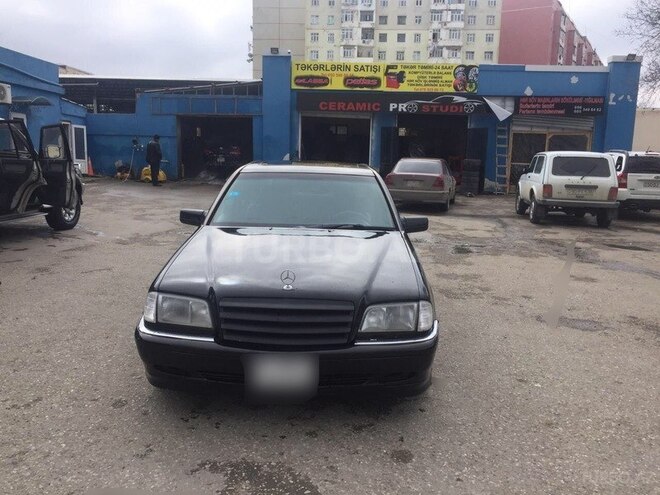 Mercedes C 230 1997, 130,000 km - 2.3 l - Sumqayıt