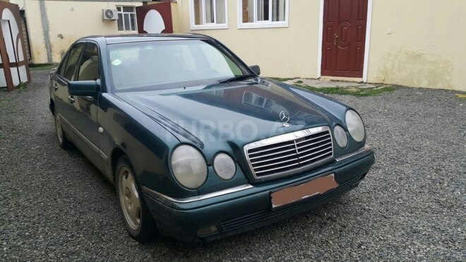 Mercedes E 230 1996, 327,000 km - 2.3 l - Masallı
