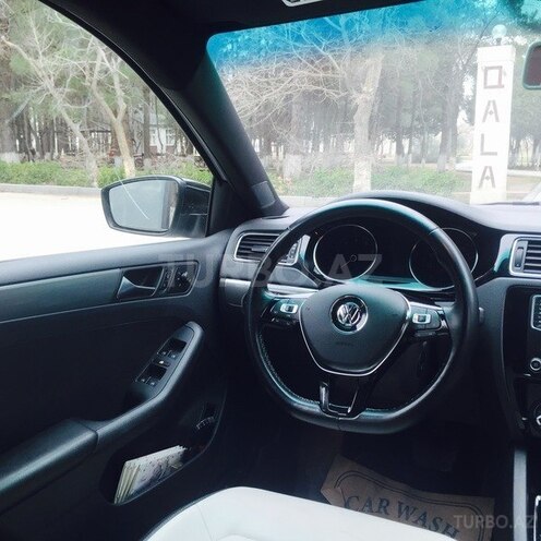 Volkswagen Jetta 2016, 26,000 km - 1.8 л - Bakı