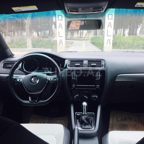 Volkswagen Jetta 2016, 26,000 km - 1.8 л - Bakı