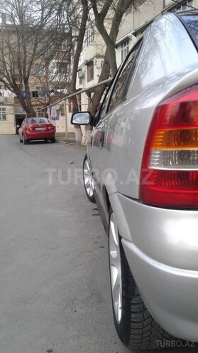 Mercedes E 220 2000, 224,128 km - 1.6 l - Bakı