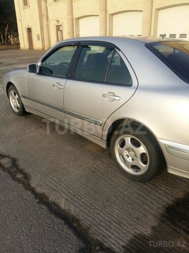 Mercedes E 220 1999, 341,000 km - 2.2 л - Bakı