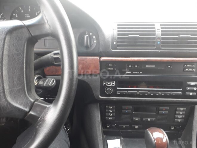 BMW 528 1996, 240,000 km - 2.8 l - Bərdə