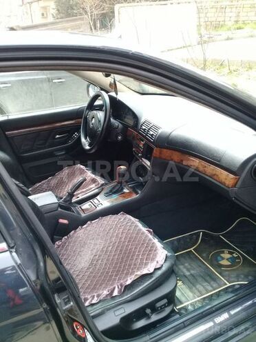 BMW 523 1999, 280,000 km - 2.5 l - Bakı
