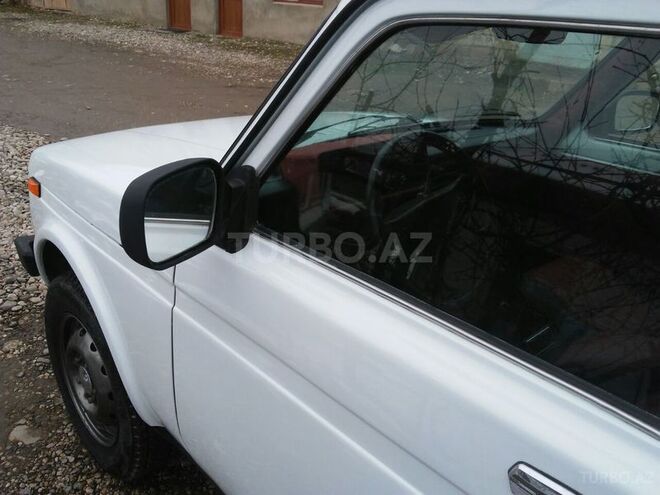 LADA (VAZ) Niva 2005, 100,000 km - 1.7 l - Qusar