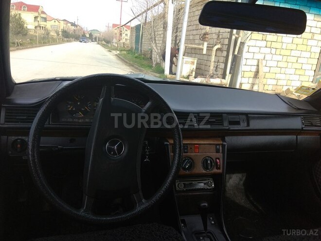 Mercedes E 230 1991, 230,000 km - 2.3 l - Bakı