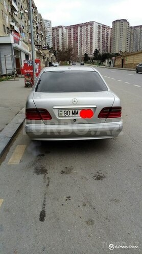 Mercedes E 280 2001, 212,500 km - 2.8 l - Bakı