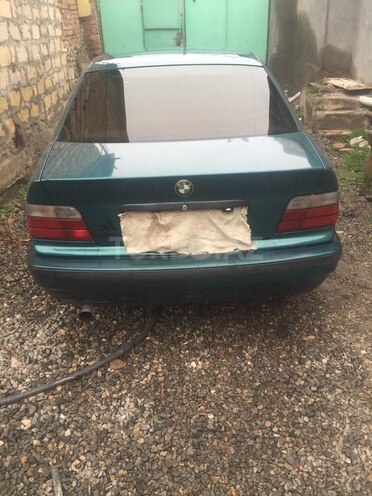 BMW 318 1992, 570,000 km - 1.8 l - Gəncə