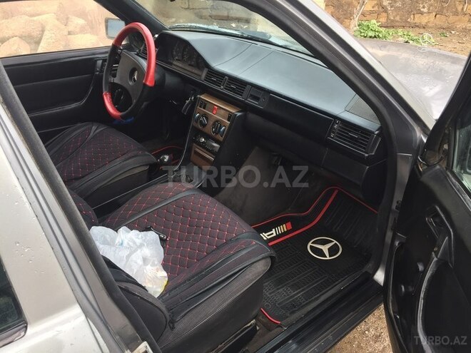 Mercedes E 230 1988, 567,876 km - 2.3 l - Bakı
