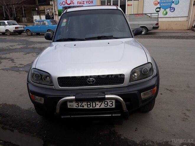 Toyota RAV4 1997, 158,261 km - 2.0 l - Qax