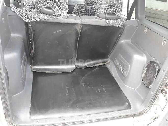 Toyota RAV4 1997, 158,261 km - 2.0 l - Qax