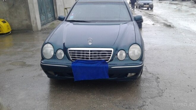 Mercedes E 220 2001, 324,125 km - 2.2 l - Bakı