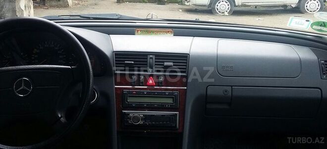 Mercedes C 220 2000, 28,000 km - 0.2 л - Qazax