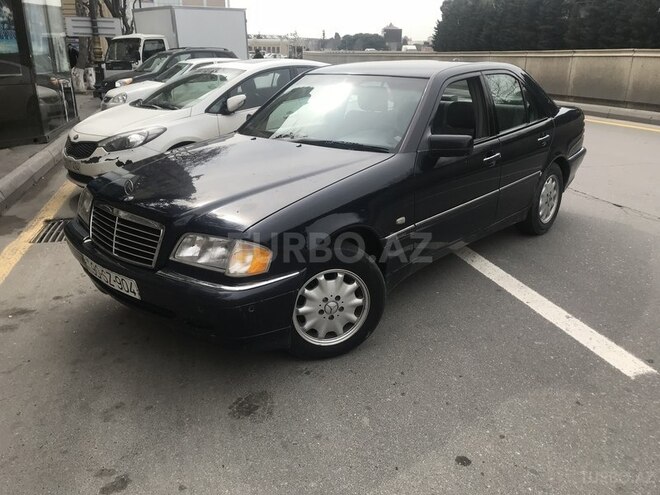 Mercedes C 180 1999, 284,000 km - 1.8 l - Bakı