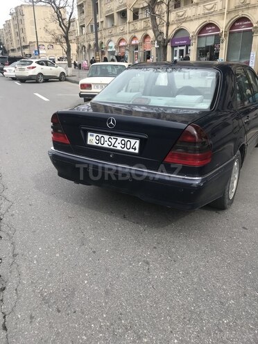 Mercedes C 180 1999, 284,000 km - 1.8 l - Bakı