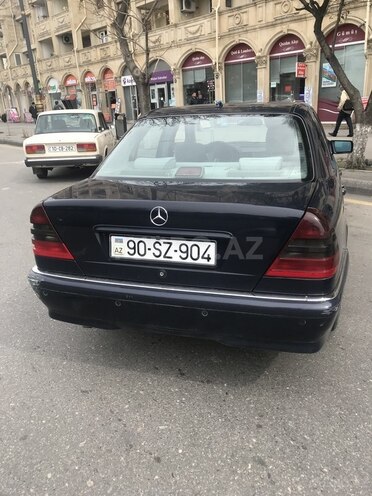Mercedes C 180 1999, 284,000 km - 1.8 l - Bakı