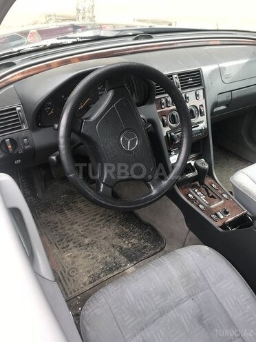Mercedes C 180 1999, 284,000 km - 1.8 l - Bakı