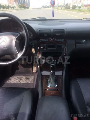 Mercedes C 240 2003, 230,000 km - 2.6 l - Bakı