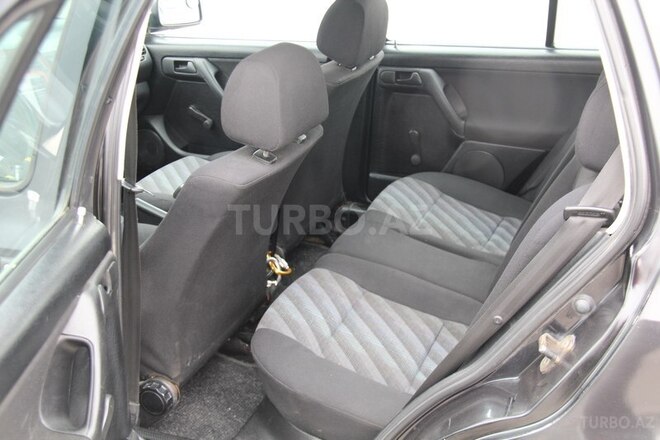 Volkswagen Golf 1993, 265,000 km - 1.8 l - Bakı