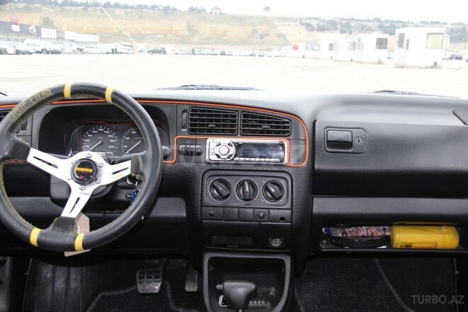 Volkswagen Golf 1993, 265,000 km - 1.8 l - Bakı