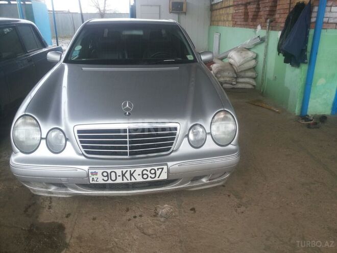 Mercedes E 240 2000, 233,899 km - 2.4 l - Bakı