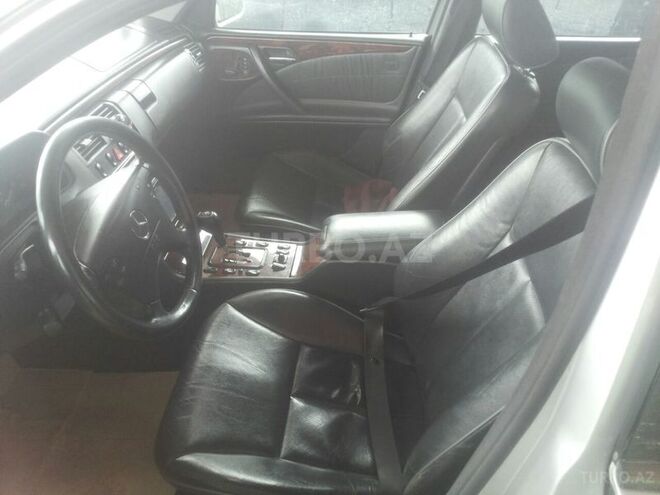 Mercedes E 240 2000, 233,899 km - 2.4 l - Bakı