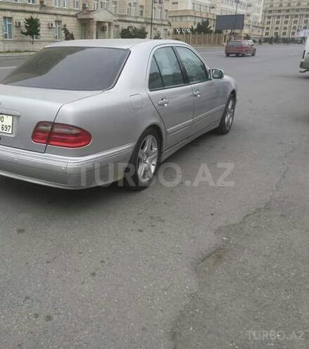Mercedes E 240 2000, 233,899 km - 2.4 l - Bakı