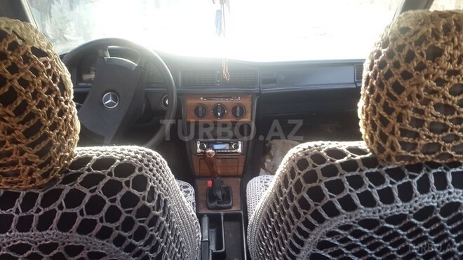 Mercedes 190 1992, 258,000 km - 2.0 л - Bakı