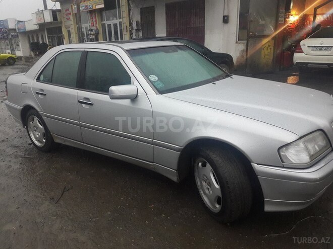 Mercedes C 230 2000, 257,000 km - 2.3 l - Bakı