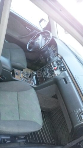 Mercedes E 220 2000, 290,000 km - 2.2 l - Bakı