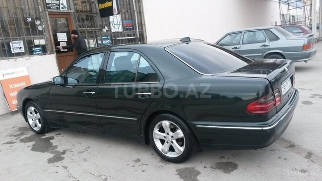 Mercedes E 220 2000, 290,000 km - 2.2 l - Bakı