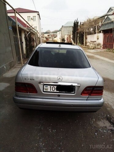 Mercedes E 240 1999, 244,000 km - 2.4 l - Bakı
